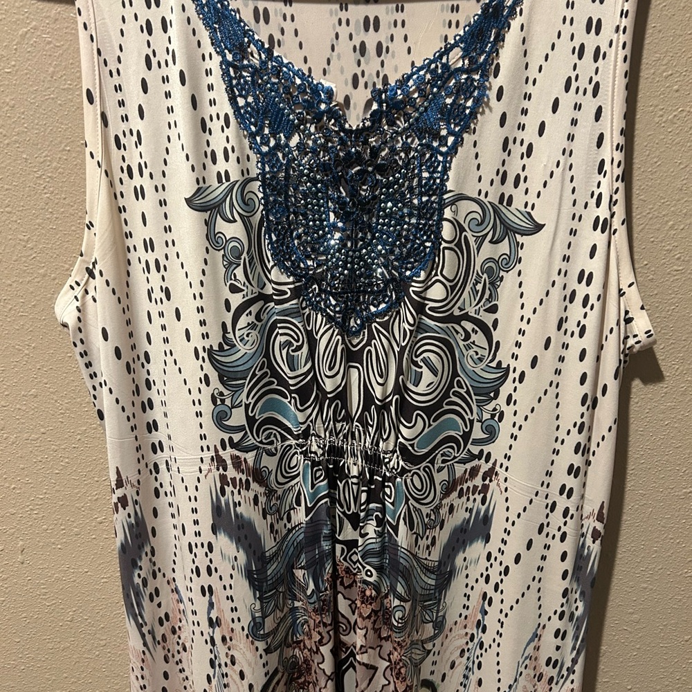 Sleeveless Dress - Picture 2 of 5